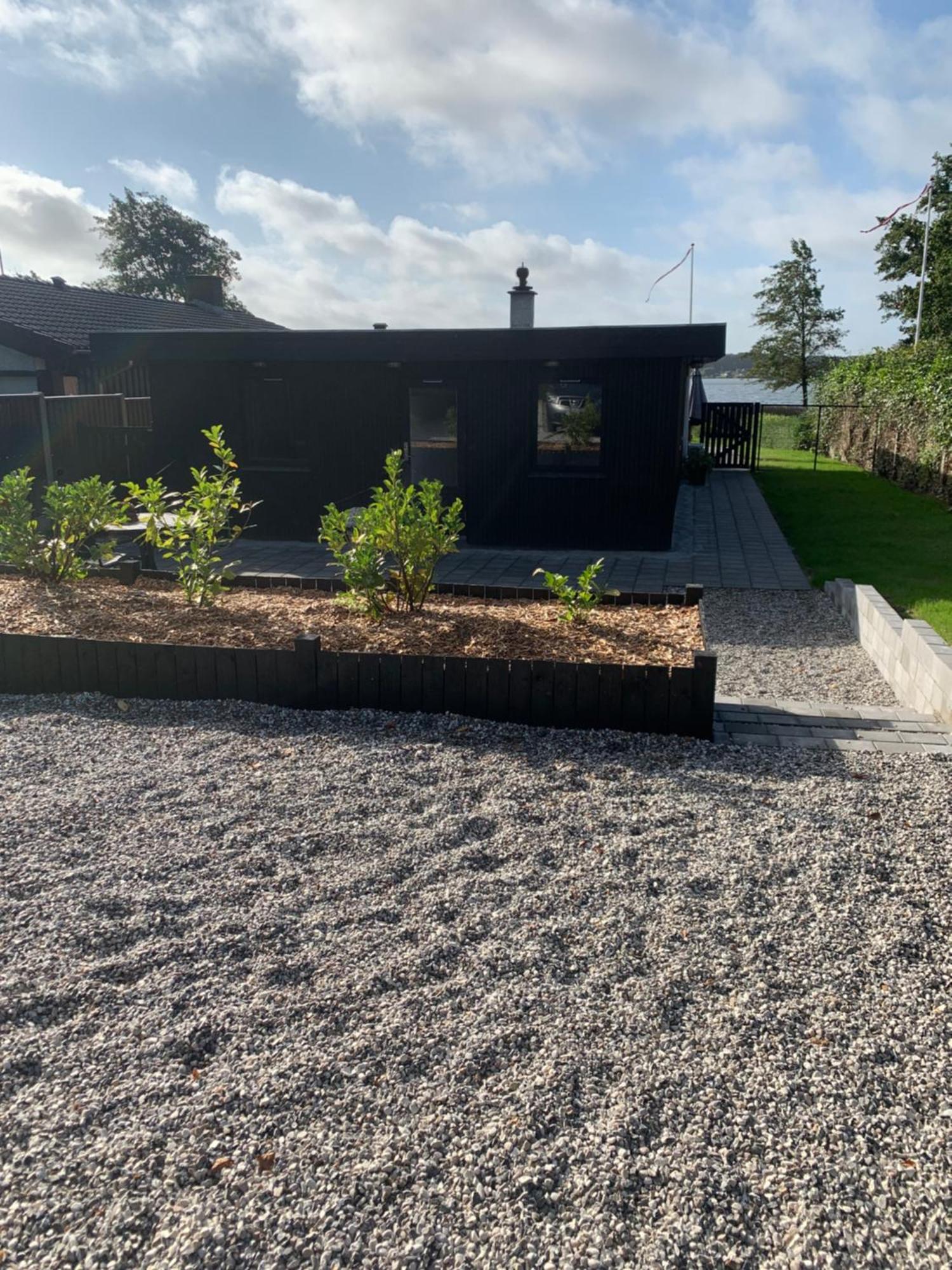 Huset Ved Soen Taet Pa Herning Og Mch Og Boxen 90 M2 Sunds Exterior foto